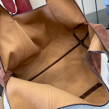 Load image into Gallery viewer, Maxi Softbit Bag
