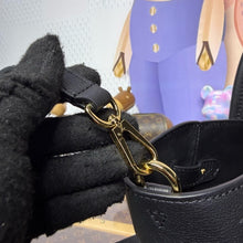 Load image into Gallery viewer, Vendome Tote
