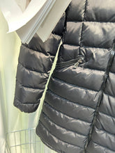 Load image into Gallery viewer, Flammette Puffer
