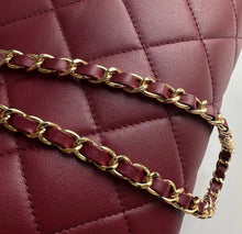 Load image into Gallery viewer, Quilted Chain Bag
