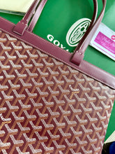 Load image into Gallery viewer, Ready to post 36cm inc custom bag liner
