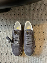 Load image into Gallery viewer, Platform Trainers
