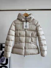 Load image into Gallery viewer, Avoce Jacket
