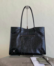 Load image into Gallery viewer, City Tote
