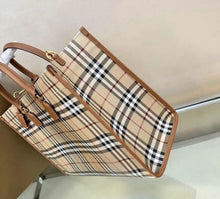 Load image into Gallery viewer, Freya Tote
