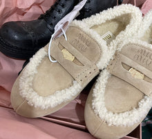 Load image into Gallery viewer, Shearling Loafers
