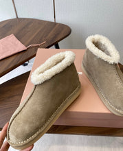 Load image into Gallery viewer, Shearling Boots
