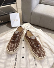 Load image into Gallery viewer, Saltwind Trainers
