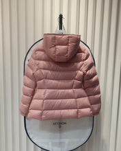 Load image into Gallery viewer, Baranfe Jacket
