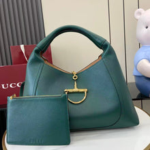 Load image into Gallery viewer, Maxi Softbit Bag
