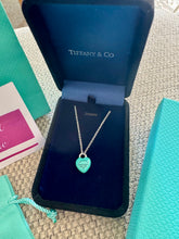 Load image into Gallery viewer, Heart Bracelet
