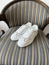 Load image into Gallery viewer, Match Trainers

