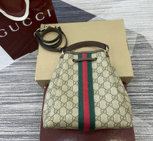 Load image into Gallery viewer, Ophidia Bucket Bag
