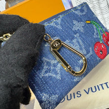 Load image into Gallery viewer, Coin Purse
