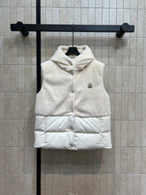 Load image into Gallery viewer, Botha Gilet
