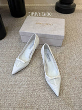 Load image into Gallery viewer, Love Mesh Pumps
