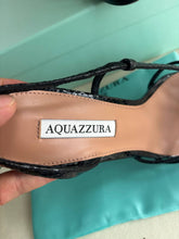 Load image into Gallery viewer, Strappy Sandals
