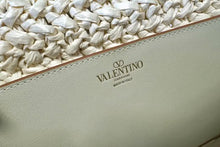 Load image into Gallery viewer, Raffia Shoulder Bag
