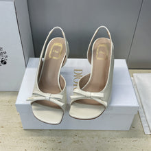 Load image into Gallery viewer, Bow Sandals
