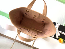 Load image into Gallery viewer, Deauville Tote

