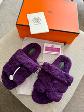 Load image into Gallery viewer, Chypre Sandals
