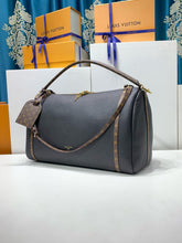 Load image into Gallery viewer, Express Travel Bag
