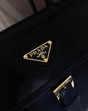 Load image into Gallery viewer, Explore Tote
