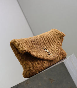 Cassandre Envelope Pouch