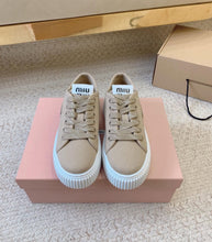 Load image into Gallery viewer, Logo Trainers
