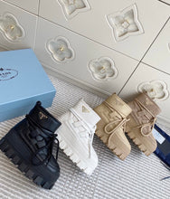 Load image into Gallery viewer, Snow Boots
