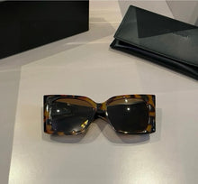 Load image into Gallery viewer, Logo Sunglasses
