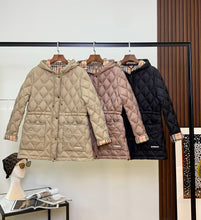 Load image into Gallery viewer, Quilted Jacket
