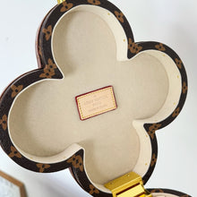 Load image into Gallery viewer, Jewellery Case
