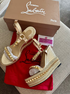 Stud Wedges
