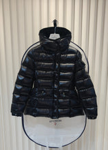 Load image into Gallery viewer, Baranfe Jacket
