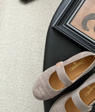 Load image into Gallery viewer, CC Pumps
