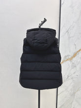 Load image into Gallery viewer, Logo Gilet
