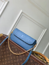 Load image into Gallery viewer, Ivy Chain Bag
