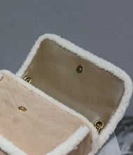 Load image into Gallery viewer, Niki Medium Chain Bag
