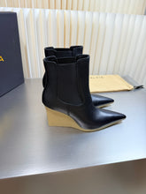 Load image into Gallery viewer, Leather Boots
