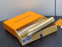Load image into Gallery viewer, Zippy Wallet

