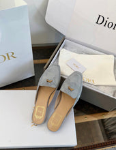 Load image into Gallery viewer, Suede Loafers
