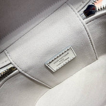 Load image into Gallery viewer, Vanity Chain Pouch
