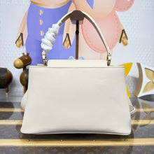 Load image into Gallery viewer, Capuccines Soft
