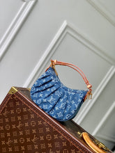 Load image into Gallery viewer, Valley Pochette

