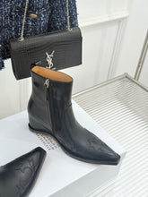 Load image into Gallery viewer, Leather Boots
