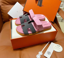 Load image into Gallery viewer, Chypre Sandals
