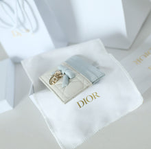 Load image into Gallery viewer, Leather Card Holder
