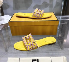 Load image into Gallery viewer, Baguette Sandals
