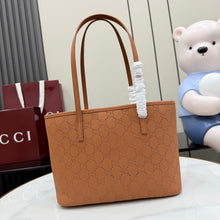 Load image into Gallery viewer, Tribeca Tote Small
